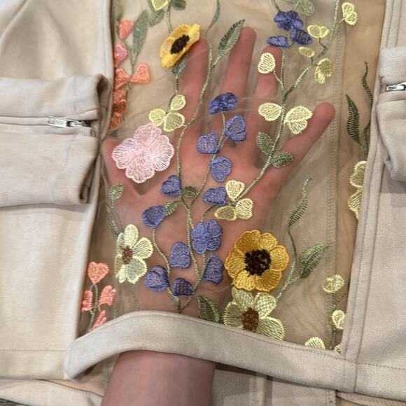 Gilli Faux Suede Moto Floral Embroidered Cream Jacket  Size M - Picture 4 of 10